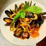 Mussels with Wine & Garlic