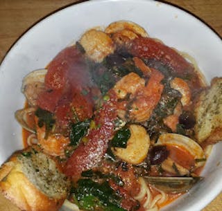 Pasta with Red Clam Sauce