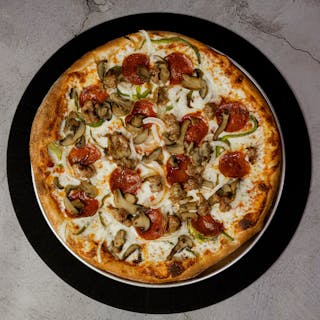 Deluxe Pizza