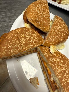 Crispy buffalo chicken burger deluxe