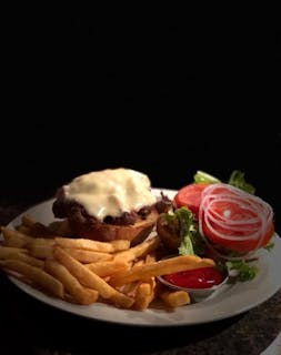 Deluxe Angus Beef Cheeseburger