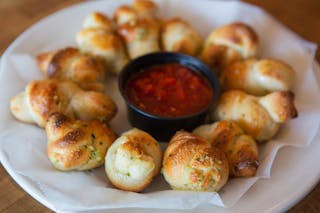 Garlic Knots (12 Pieces)