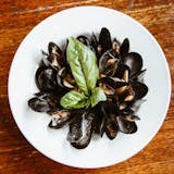 Mussels In Garlic & Oil Sauce