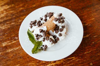 Homemade Mini Cannoli