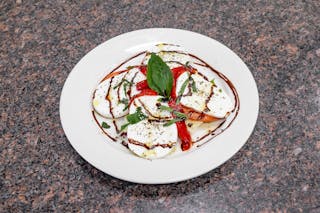 Fresh Mozzarella, Roast Pepper, Tomato & Basil Salad