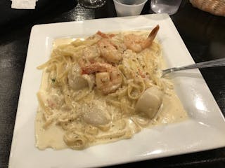 Seafood Alfredo
