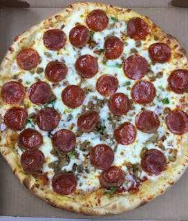 Classic Deluxe Pizza