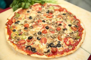 Thin Crust Frank's Veggie Pizza