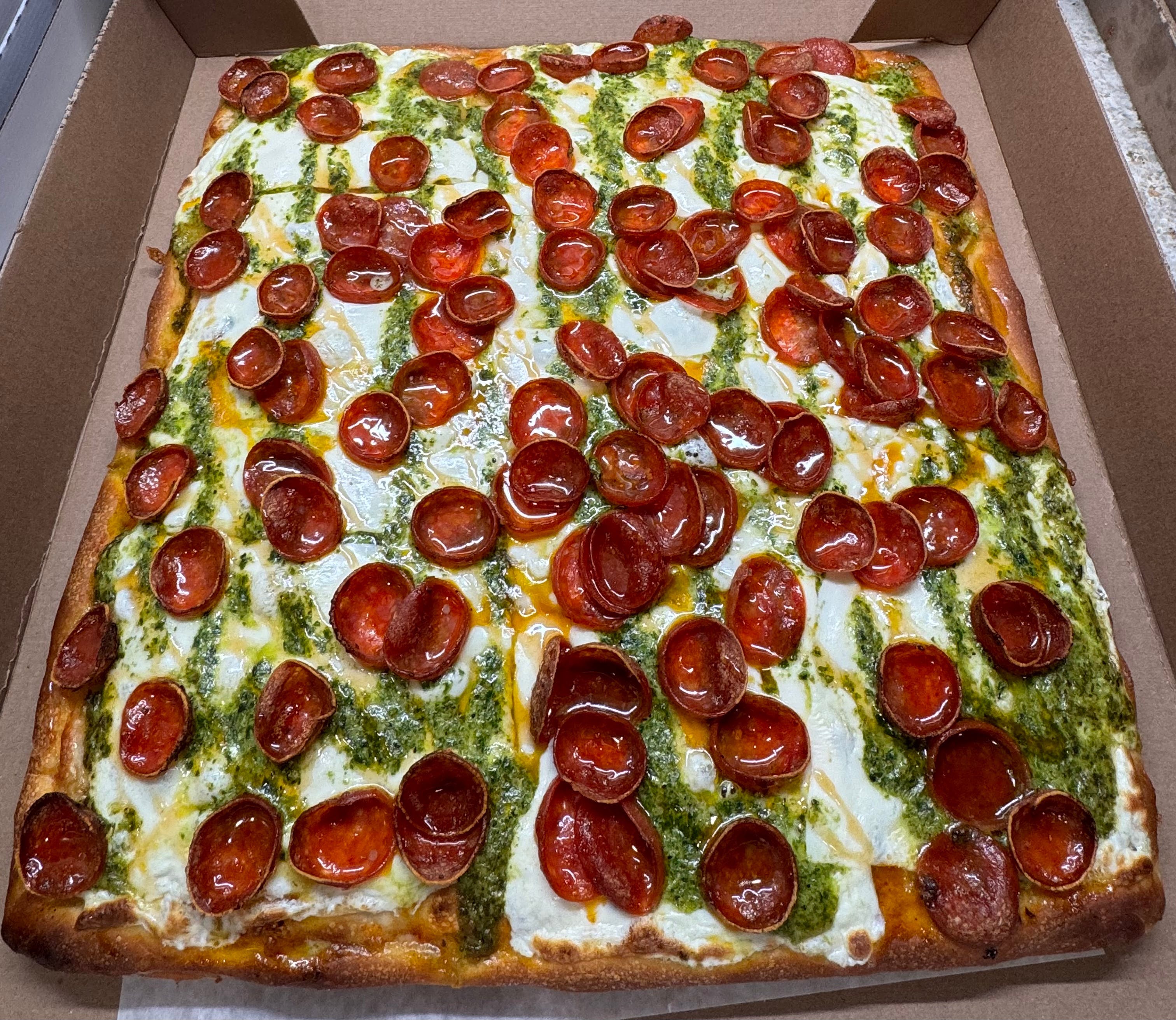 Honey pesto square(12 slices)