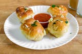 A4. Garlic Knots with Sauce