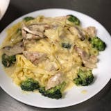 Fettuccine Alfredo with Grilled Chicken & Broccoli