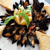 Mussels Provencal Starz with Garlic Bread & Marinara Sauce