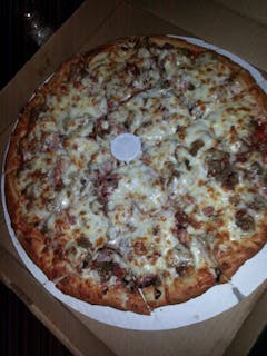 Bacon Cheeseburger Pizza