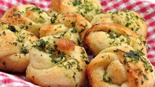 Garlic Knots with Cheese