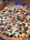 Greek Style Pizza with Grilled Chicken