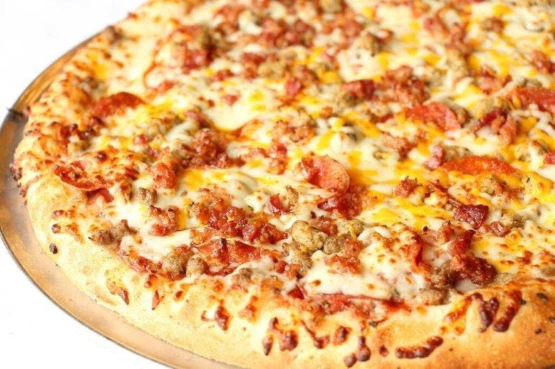 Meat & Cheese Deluxe Pizza