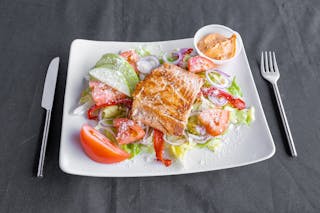 Grilled Salmon Salad