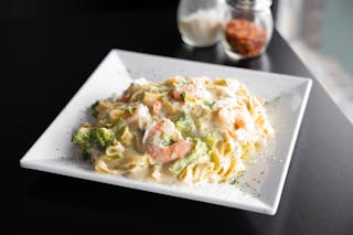 Fettuccine Alfredo with Shrimp