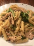 Penne with Grilled Chicken, Broccoli & Garlic Oil