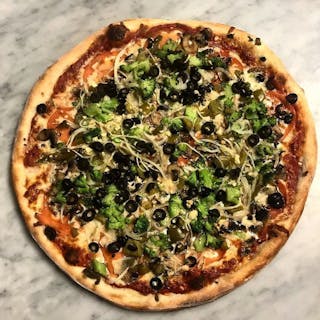 2. Vegetarian Delight Pizza