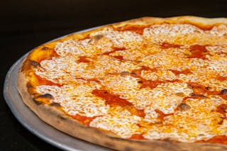 La Tradizionale Pizza