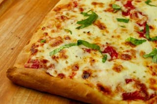 Pizza Margherita & Basil