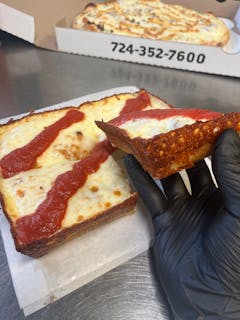 Detroit and Handtossed Pizza Combo