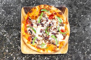 Lello's Special Pizza