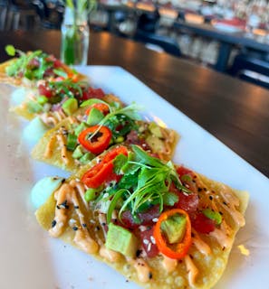 Poke Nachos