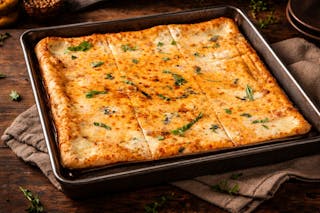 Famiglia’s Famous Drunken Grandma Pizza