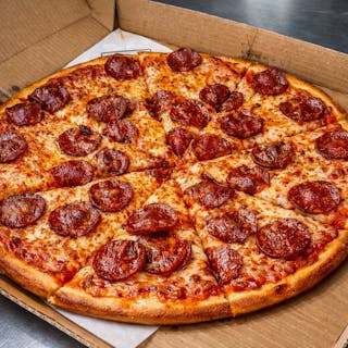 Beef Pepperoni Pizza (Halal Cut)