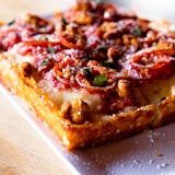 Detroit Style Deep Dish Pizza