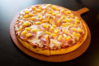 Hawaiian Pizza