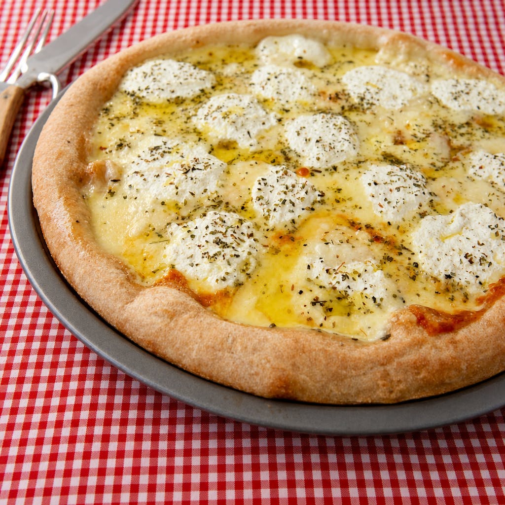 White Ricotta Pizza