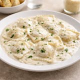 Cheese ravioli Alfredo