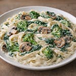 Fettuccine Alfredo with Vegetables Dinner